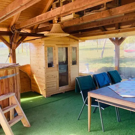 Edenkert Vendeghazak Πανσιόν Pécsvárad