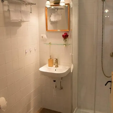 Edenkert Vendeghazak