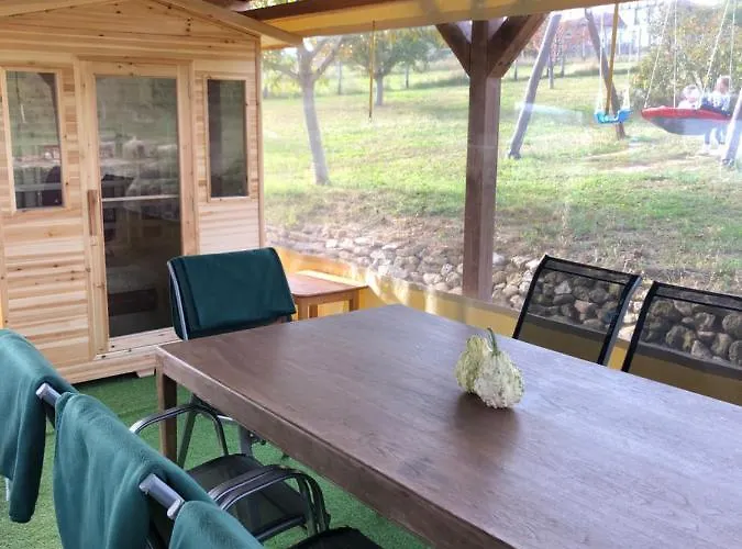 Edenkert Vendeghazak 4* Pécsvárad