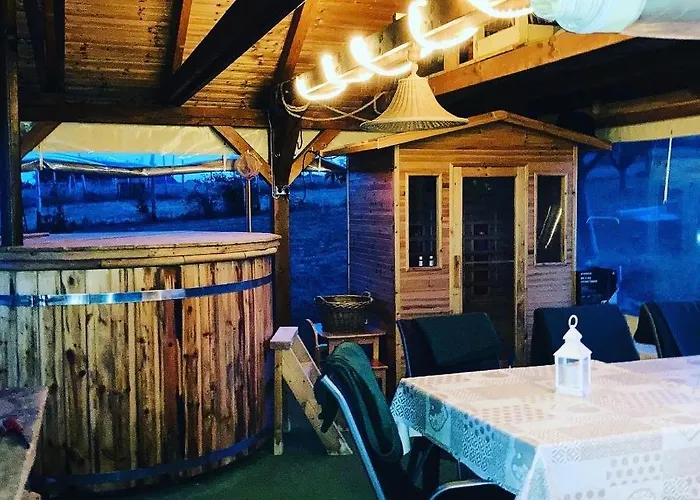 Edenkert Vendeghazak 4* Pécsvárad